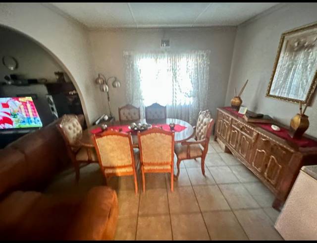 4 BEDROOM HOUSE FOR SALE IN VANDERBIJLPARK SW 1